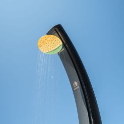 Grande Doccia Solare Colore Nero e Oro